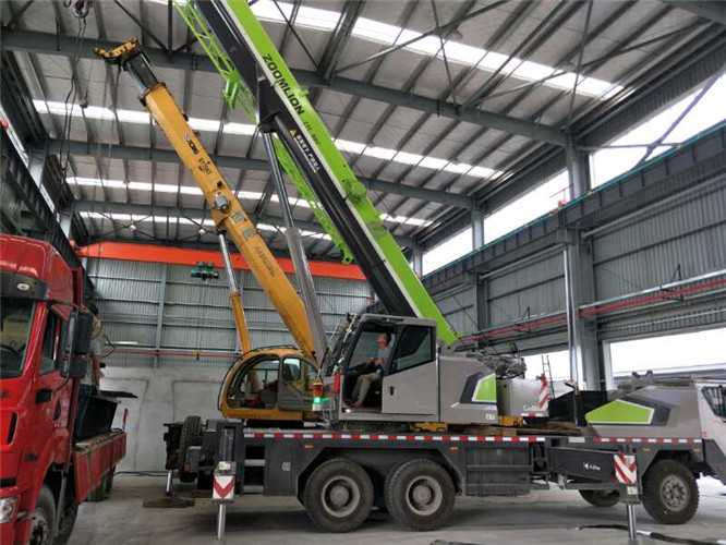 进贤县高空车出租需要注意哪些安全事项？